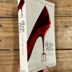 The Devil Wears Prada - Lauren Weisberger (Bìa 2) 752899