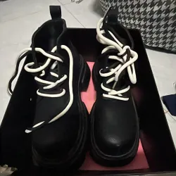 Giày bốt , hàng neww