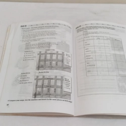 Combo 2 sách bài tập tiếng anh đc làm 1 ít rồi 552233