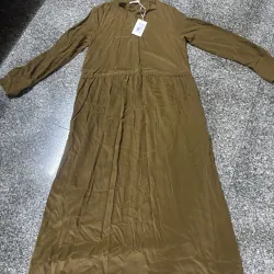 Đầm trung niên bigsize , 70kg trở xuống, hàng đã qua sử dụng 968792