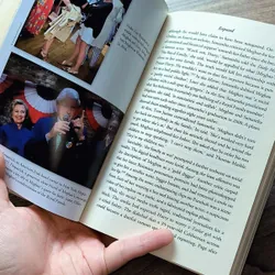 Revenge: Meghan, Harry, and the War Between the Windsors
(Sách cũ) 722974