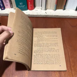 II Văn Học Nước Ngoài: Nhà Chuyên Môn - MÁC BÉCTALAN - 1986 752215