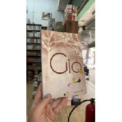 Nghiêng Tai Dưới Gió - Lê Giang