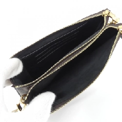 Túi xách đeo vai Louis Vuitton Monogram Giant Pochette Double Zip M69203 611581