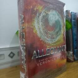 Allegiant by Veronica Roth 140975