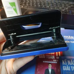 Dụng cụ đục lỗ giấy cầm tay 738226