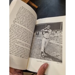 A DAY IN THE BLEACHERS : The 50th Anniversary of The Catch - Roger Kahn 159700