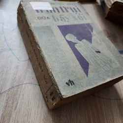 Trần trụi giữa bầu sói | Bruno Apitz 689355