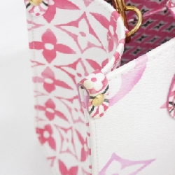 Túi Louis Vuitton Monogram Flower Tile (LV by the OnTheGo PM M22976) - Hàng hiệu Authentic 770810