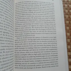 TẬP CẬN BÌNH VỀ QUẢN LÝ TRUNG QUỐC (tập 5 tiếng Anh) 752494