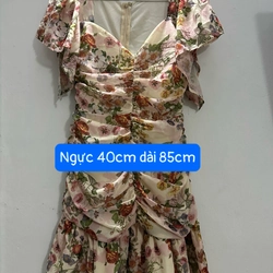 Váy kaki. Đầm đã qua sử dụng. Size S, M. Màu trắng, đỏ , bông  476441