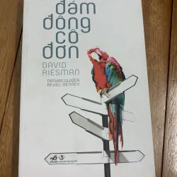 Đám đông cô đơn