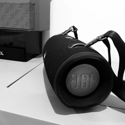 Loa JBL Xtreme 2 - Âm thanh lớn, hay 201710