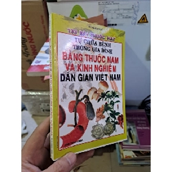 Tự chữa bệnh trong gia đình bài thuốc nam và kinh nghiệm dân giân việt nam mới 90% 2004 HCM.TN2308 SỨC KHỎE - THỂ THAO 923853
