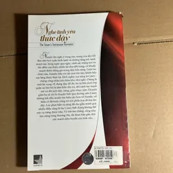 Nghe tình yêu thức dậy (gáy góc trên bị lỗi) 561871