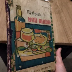  "Kỹ thuật nấu nướng" của tác giả Triệu Thị Chơi. 
Tác giả: Triệu Thị Chơi