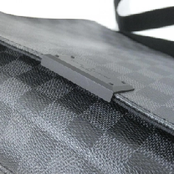 Túi xách vai Louis Vuitton Damier Graphite District MM N41272 - Hàng hiệu Chính hãng 802001