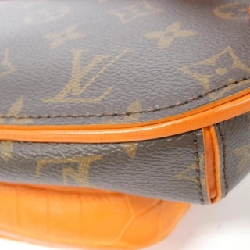 Túi đeo hông da cá sấu Louis Vuitton Monogram 619941