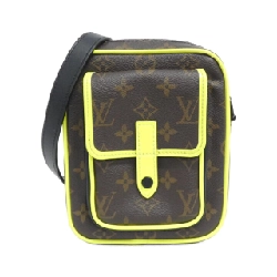 Túi đeo vai Louis Vuitton Monogram Christopher Wearable Wallet M80793