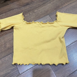 QUÀ 0Đ CHO ĐƠN HÀNG QUẦN ÁO/ ĐỒ DÙNG KHÁC TRONG SHOP**** ÁO CROPTOP FREESIZE VÀNG