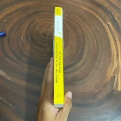 II Tựa sách: Mở Mắt Thấy Buồn, Nhắm Mắt Lại Chỉ Toàn Đau Thương - SEOLLEDA - 2020 463345