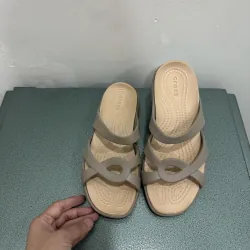 Dép crocs 2hand size w6-36 độ mới cao hình chụp thật 992261