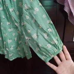 Áo cổ rộng hoa nhí 1005104