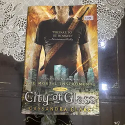 City of Glass (The Mortal Instruments, Book 3)( NGOẠI VĂN)