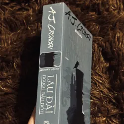 Lâu đài người bán nón 999301