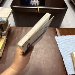 Đàn Ông Không Đọc Trang Hạ – Trang Hạ (Tản văn tình yêu & góc nhìn phụ nữ)- K2 996907