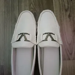 Giày lười trắng size 41