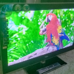 Tivi Led Mỏng 32" TCL Viền Kính Full Phụ Kiện Thanh lý