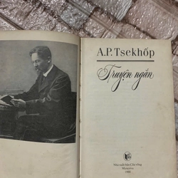 Truyện ngắn Chekhov, NXB Cầu Vồng, in tại Nga  539126