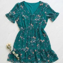 Quần áo giá hạt dẻ 1038078