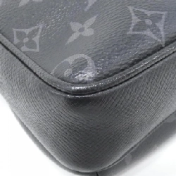 Túi đeo chéo Louis Vuitton Taiga Lama Outdoor Messenger PM M30233 - Hàng hiệu Chính hãng 767646