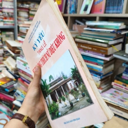 Ỷ yếu tặng lễ ni trưởng thích nữ diệu không 🌱 510048