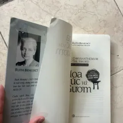 Hoa cúc và gươm 972930