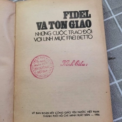 Fidel và tôn giáo
Những cuộc trao đổi với linh mục Freibetto
 328221