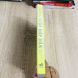 LUẬT HẤP DẪN  1004113