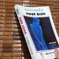 Vượt biển - Đào Hiếu 527036