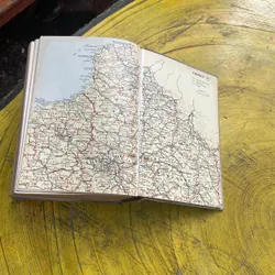 PETIT LAROUSSE- bìa cứng xuất bản năm 1961 596097