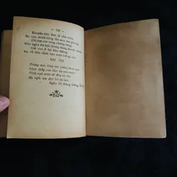 Kinh khuyên đời tu niệm  731848