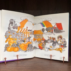 [Bìa cứng]  BALDERDASH THE BRILLIANT: A Hole-in-the-Page color book 253527