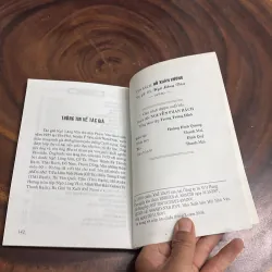 II Văn Học: Hồ Xuân Hương - Ngô Lăng Vân - 2008 1022455