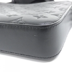 Túi đeo chéo Louis Vuitton Monogram Shadow Duo M69827 611724