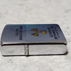 Zippo chữ xéo vỏ trùng ruột 572803