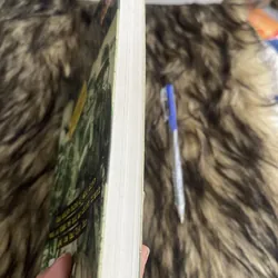 Phiá sau cuộc chiến  714004