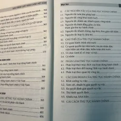Giáo trình luật hành chính, còn gần như mới nguyên, chưa có vết tích gì. 756991