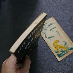 Ông già đọc truyện tình - Luis Sepulveda 734697