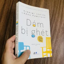 Dám bị ghét 974384